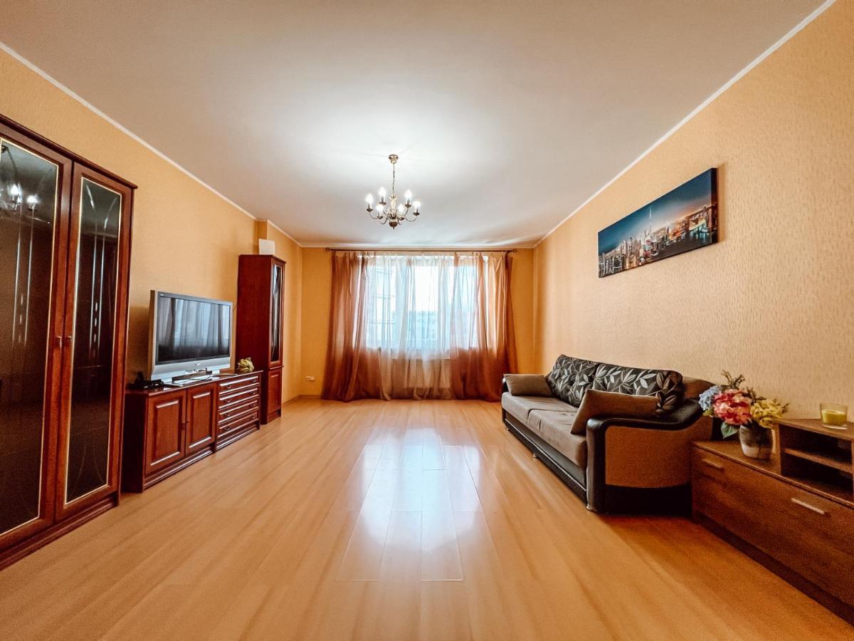 Cozy Apartments On The Left Bank Kiev Exterior foto