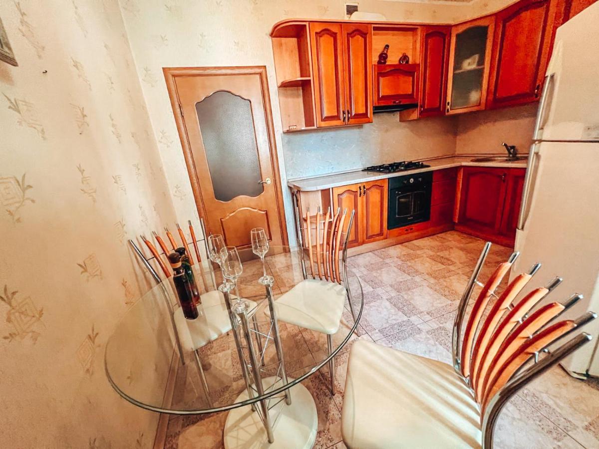Cozy Apartments On The Left Bank Kiev Exterior foto